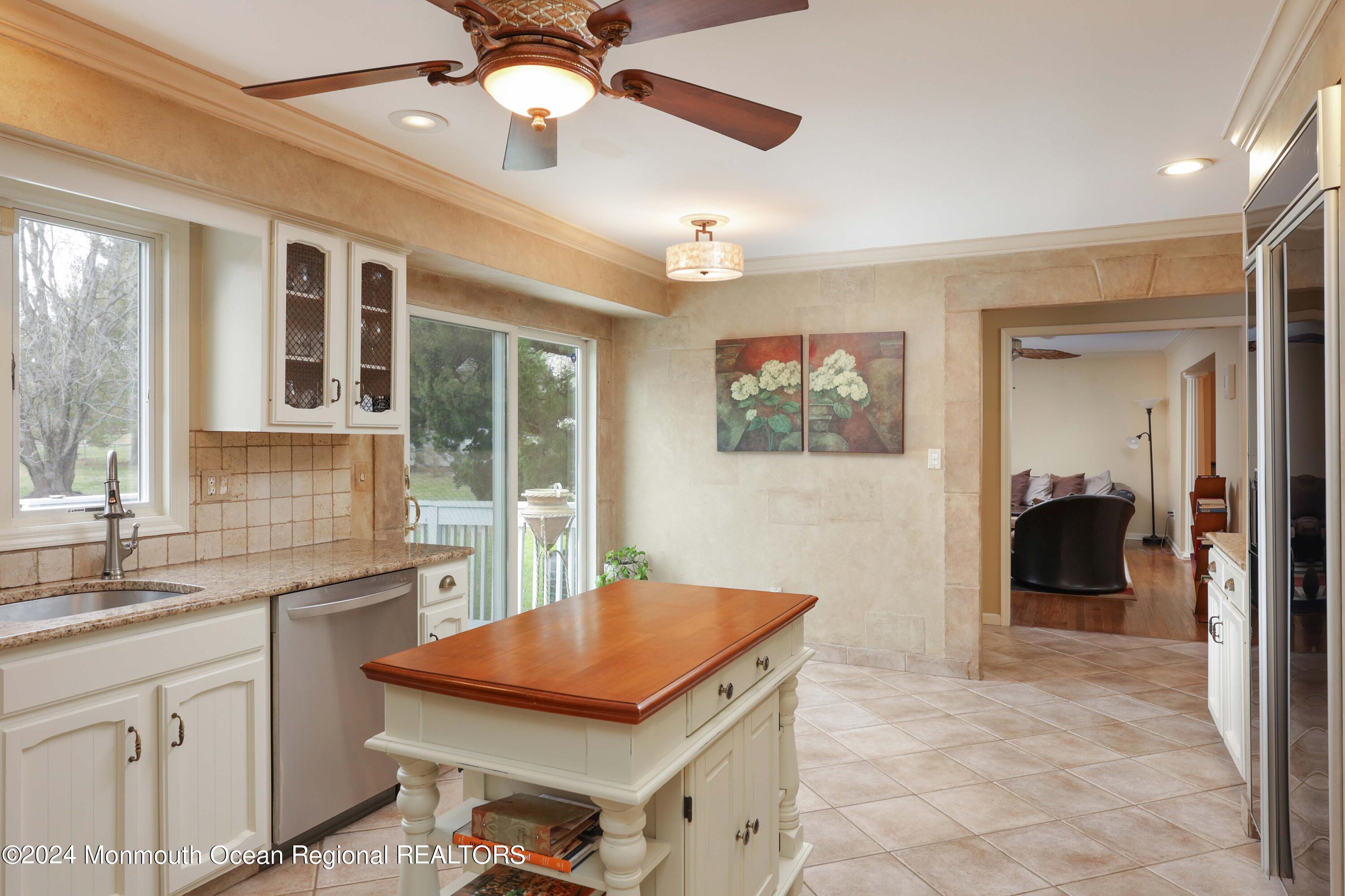 4 Yellowbrook Road Marlboro, NJ 07746 - Photo 13 of 45 758A8378