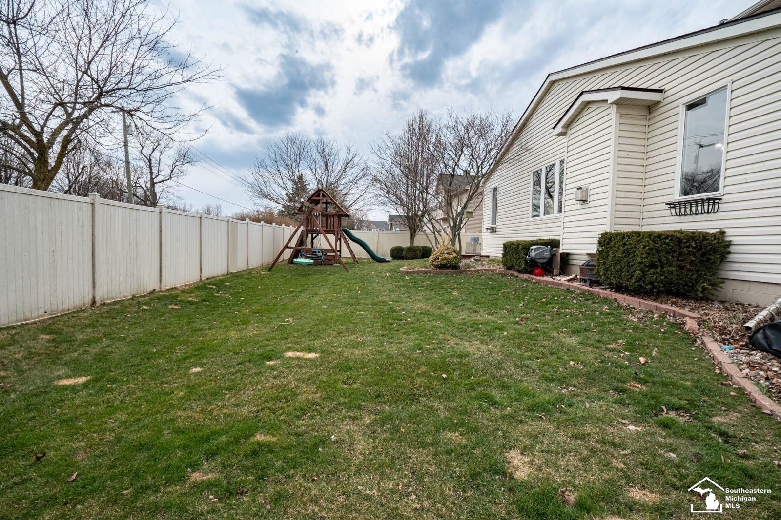 835 Golf Ridge Circle Dundee, MI 48131 - Photo 48 of 48