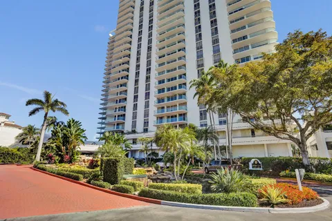 $1,395,000 | 19707 Turnberry Way, Unit 18J, Aventura, FL 33180