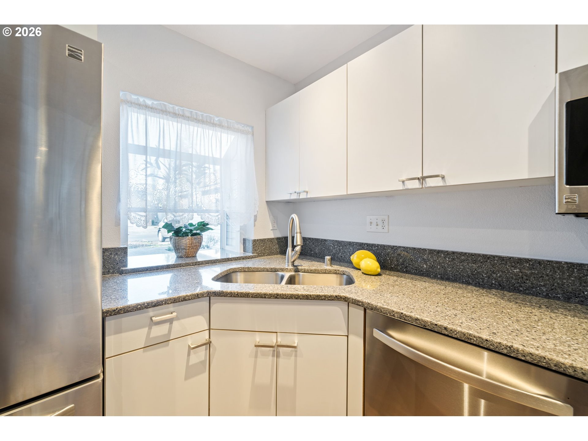 2437 Northwest Logan Street Camas, WA 98607 - Photo 15 of 33