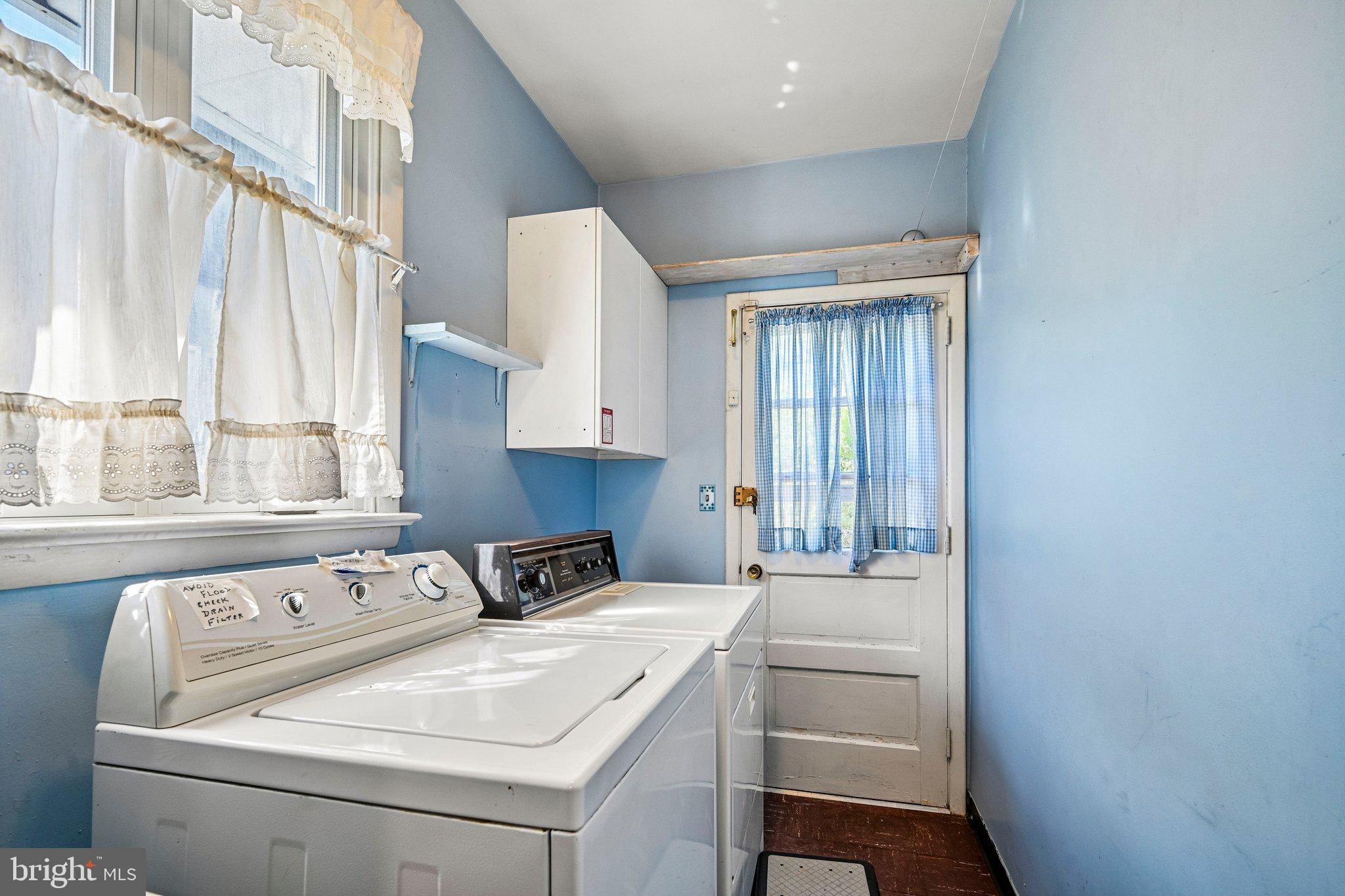 871 Wayside Lane Haddonfield, NJ 08033 - Photo 17 of 39 Laundry/Mudroom off Kitchen
