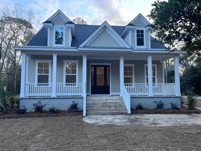 $699,000 | 100 East Carolina Avenue, Summerville, SC 29483
