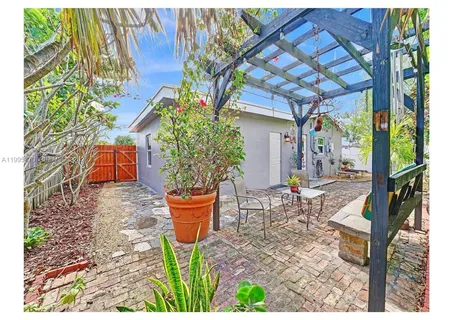 $630,000 | 381 Northeast 42nd Street, Oakland Park, FL 33334