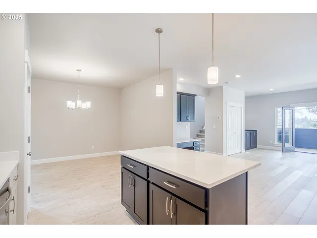 $675,000 | 2910 Northeast Klamath Place, Newport, OR 97365