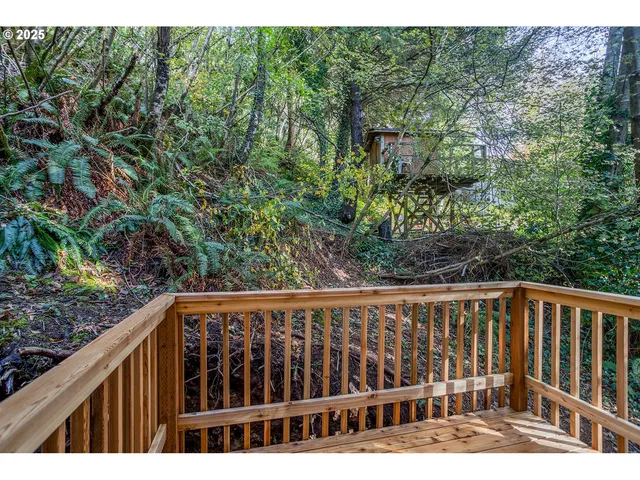 $675,000 | 2910 Northeast Klamath Place, Newport, OR 97365