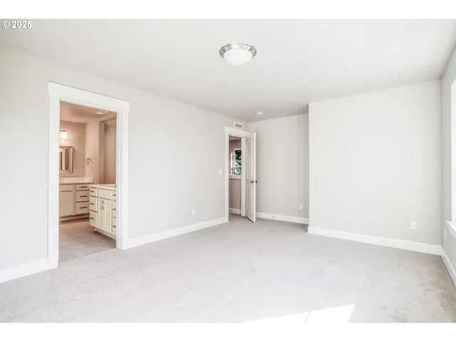 $675,000 | 2910 Northeast Klamath Place, Newport, OR 97365