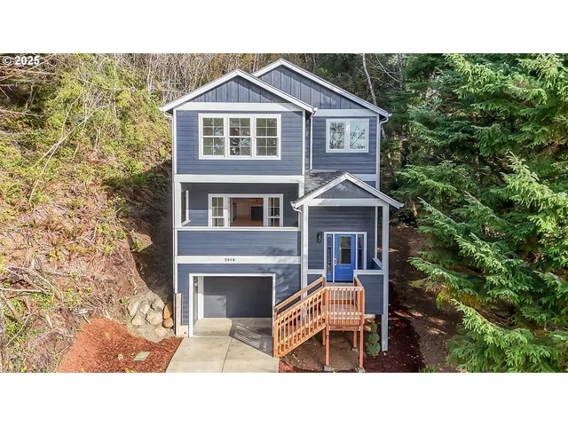 $675,000 | 2910 Northeast Klamath Place, Newport, OR 97365