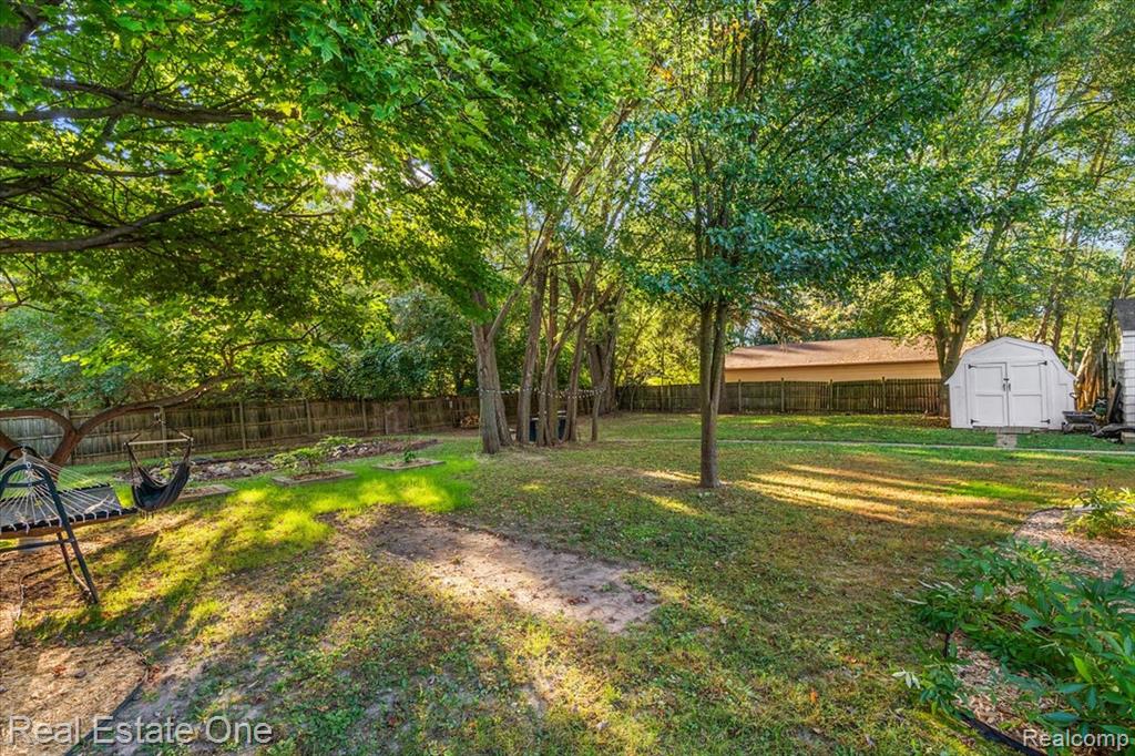 4078 North State Road Davison, MI 48423 - Photo 8 of 52 Gallery Image 8