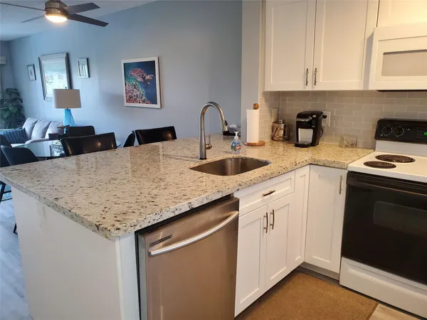 $2,000 | 2220 North Cypress Bend Drive, Unit 405, Pompano Beach, FL 33069