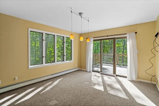 $369,000 | 161 Fawnwood Drive, Greentown, PA 18426