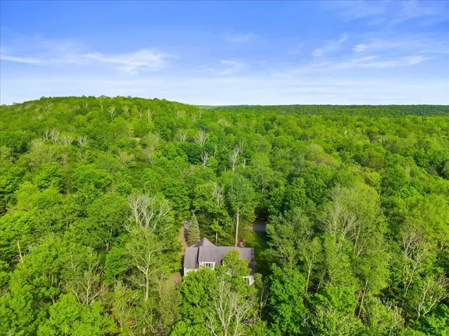 $369,000 | 161 Fawnwood Drive, Greentown, PA 18426