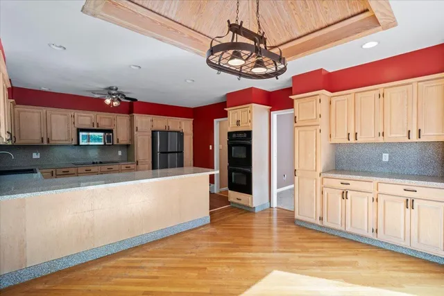 $369,000 | 161 Fawnwood Drive, Greentown, PA 18426