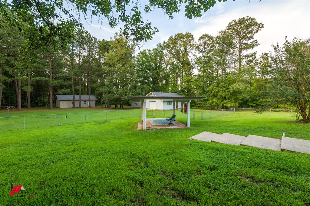 1580 Machen Drive Springhill, LA 71075 - Photo 4 of 40