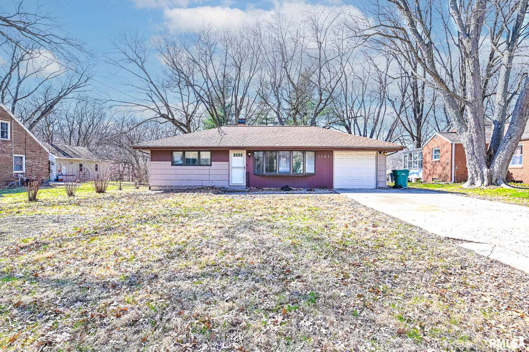 1141 North Wood Road Peoria, IL 61604 - Photo 1 of 28