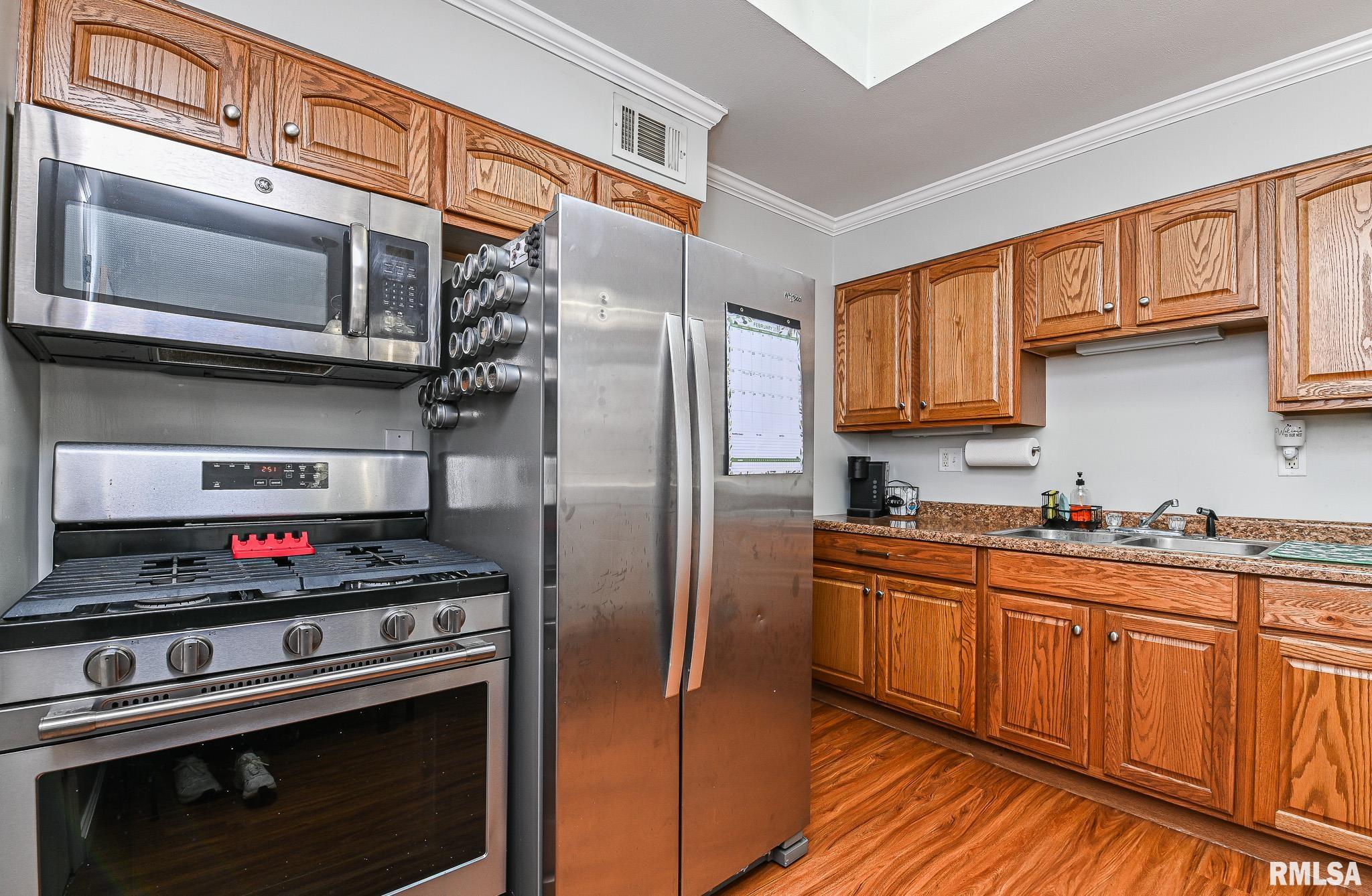 1141 North Wood Road Peoria, IL 61604 - Photo 13 of 28