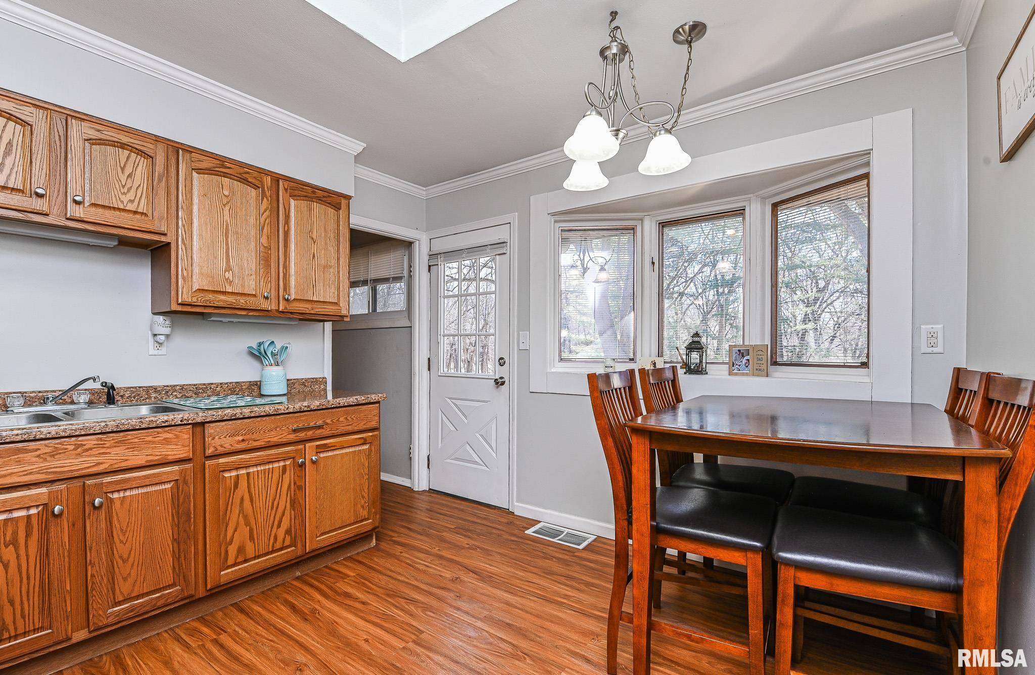 1141 North Wood Road Peoria, IL 61604 - Photo 3 of 28