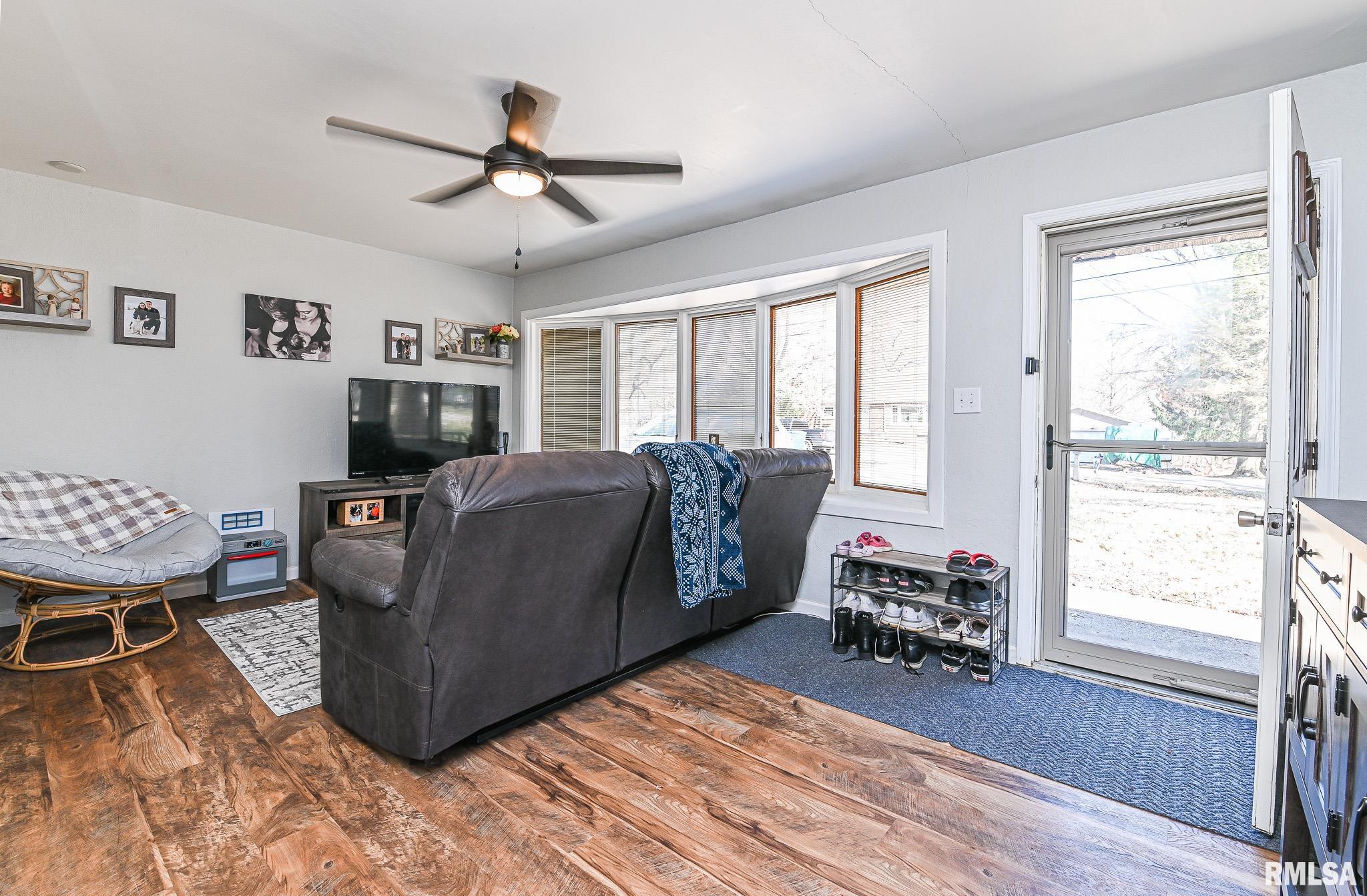 1141 North Wood Road Peoria, IL 61604 - Photo 5 of 28