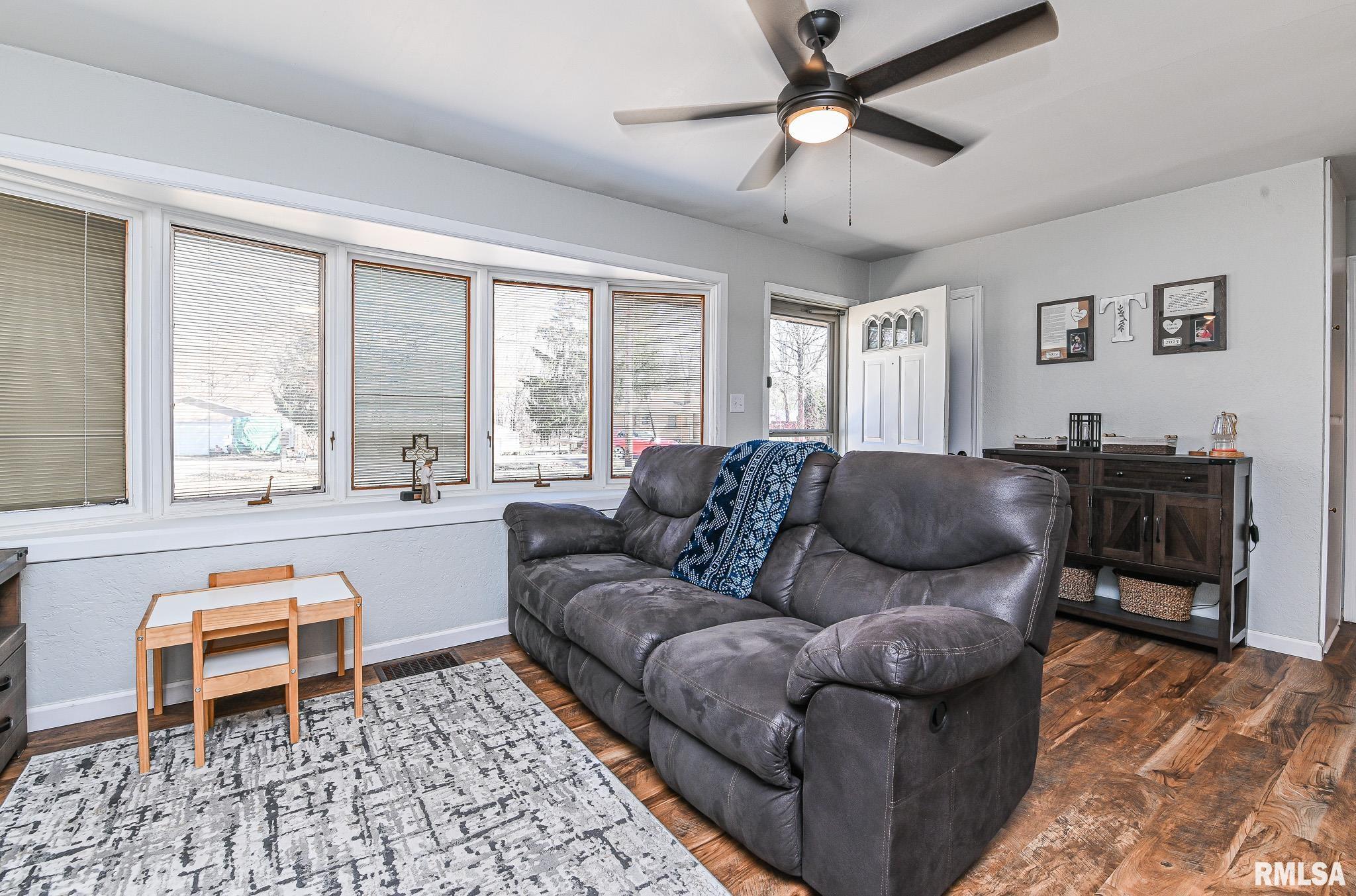 1141 North Wood Road Peoria, IL 61604 - Photo 7 of 28