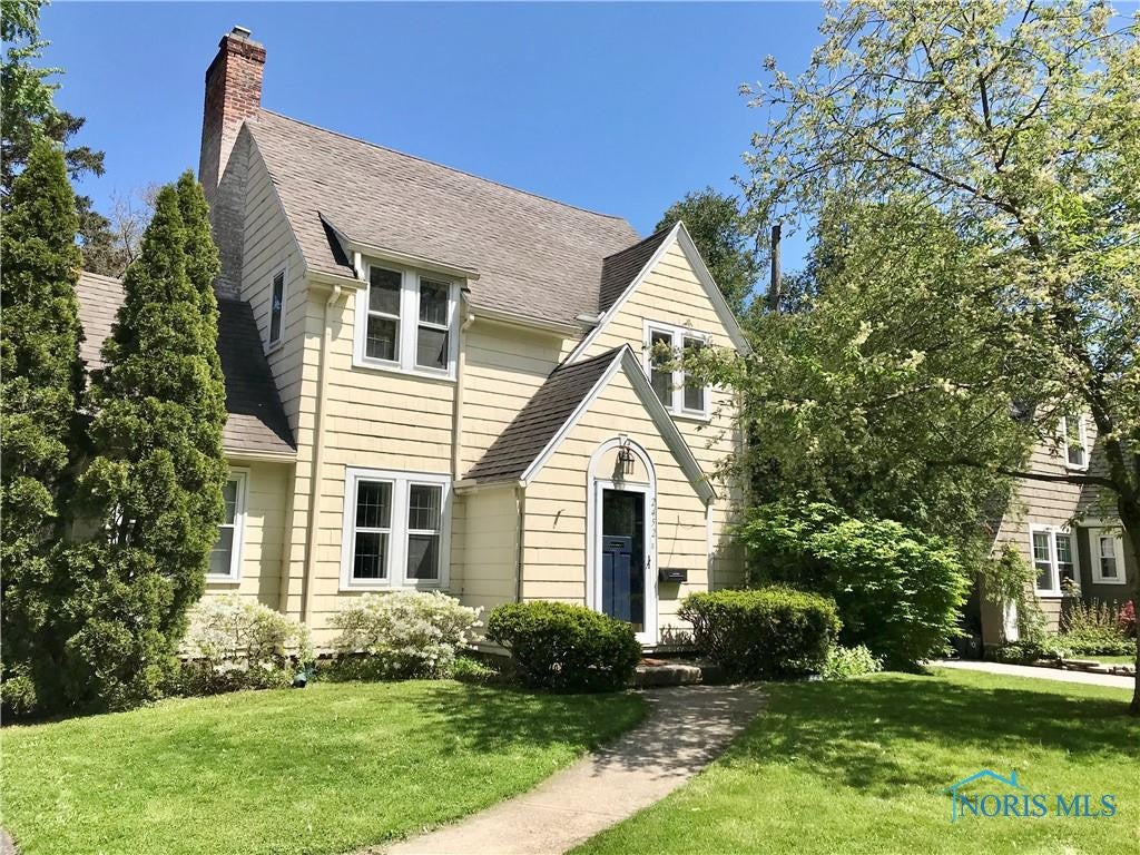 2452 Orchard Road Toledo, OH 43606 - Photo 1 of 17 Gallery Image 1