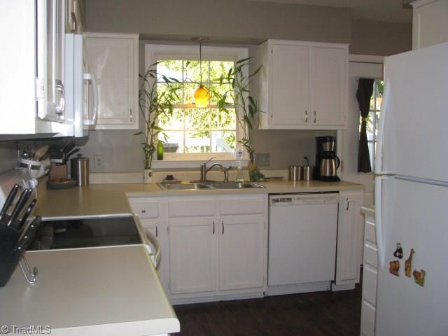5802 Running Ridge Road Greensboro, NC 27407 - Photo 9 of 29 Gallery Image 9
