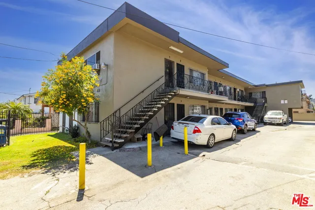 $1,900,000 | 820-824 West 95th Street, Los Angeles, CA 90044