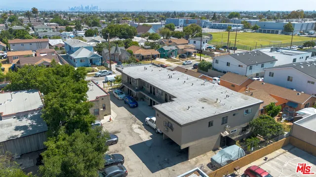 $1,900,000 | 820-824 West 95th Street, Los Angeles, CA 90044