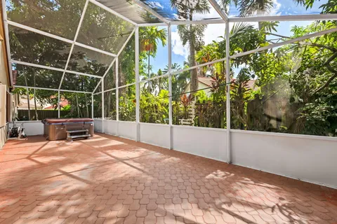 $695,000 | 2712 Cayenne Avenue, Cooper City, FL 33026