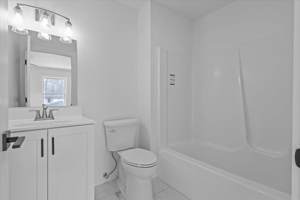 206 Dale Road, Unit 206 Burlington, VT 05408 - Photo 23 of 46