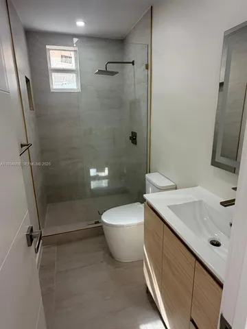 $2,000 | 2436 Southwest 7th Street, Unit 9, Miami, FL 33135