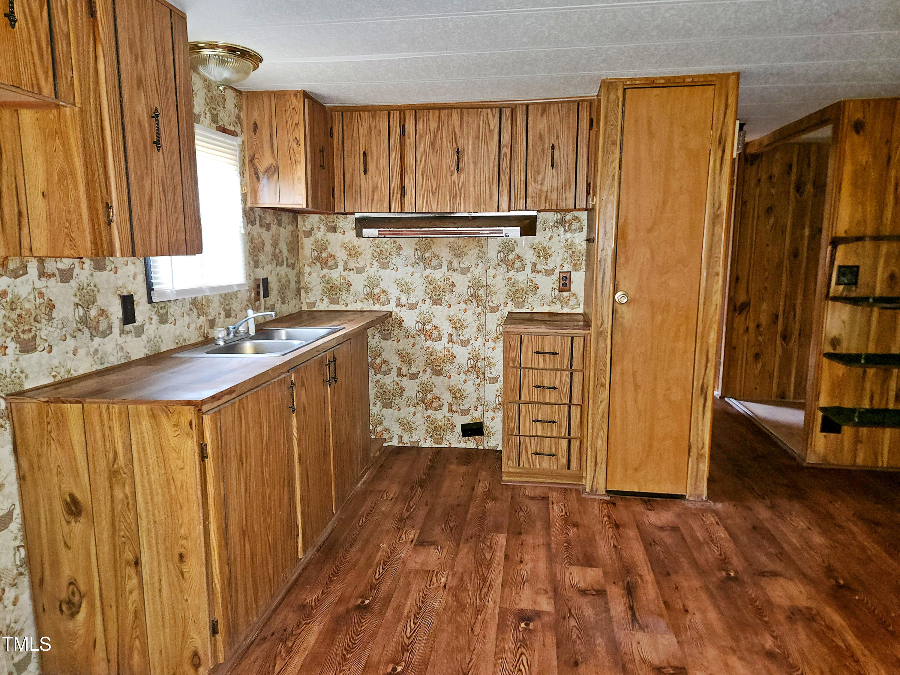kitchen a