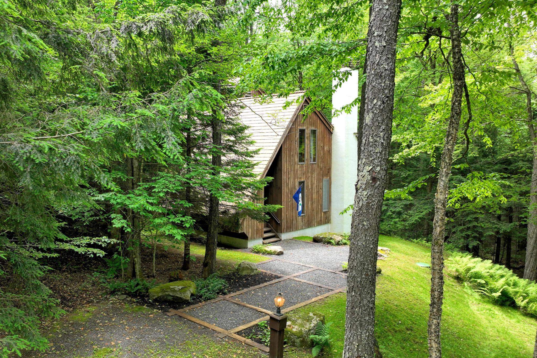 261 Hawk Spur Road Plymouth, VT 05056 - Photo 2 of 52 Gallery Image 2