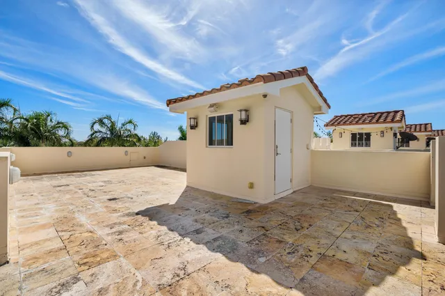 $3,795,000 | 1216 Palm Trail, Delray Beach, FL 33483