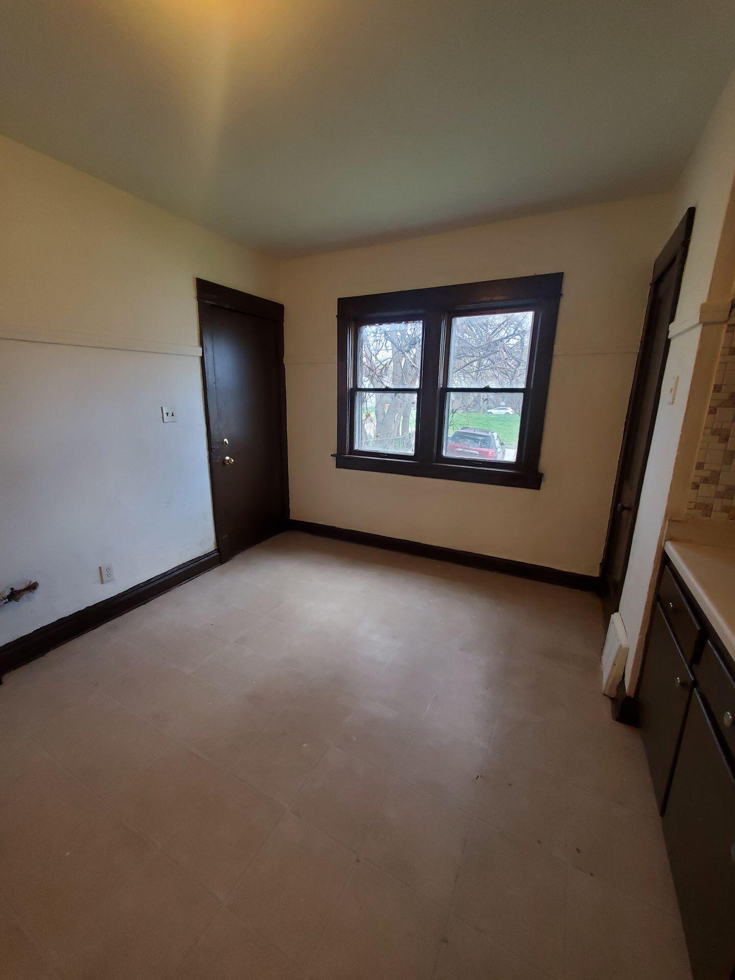 3134 North 35th Street, Unit 3136 Milwaukee, WI 53216 - Photo 2 of 8 Kitchen