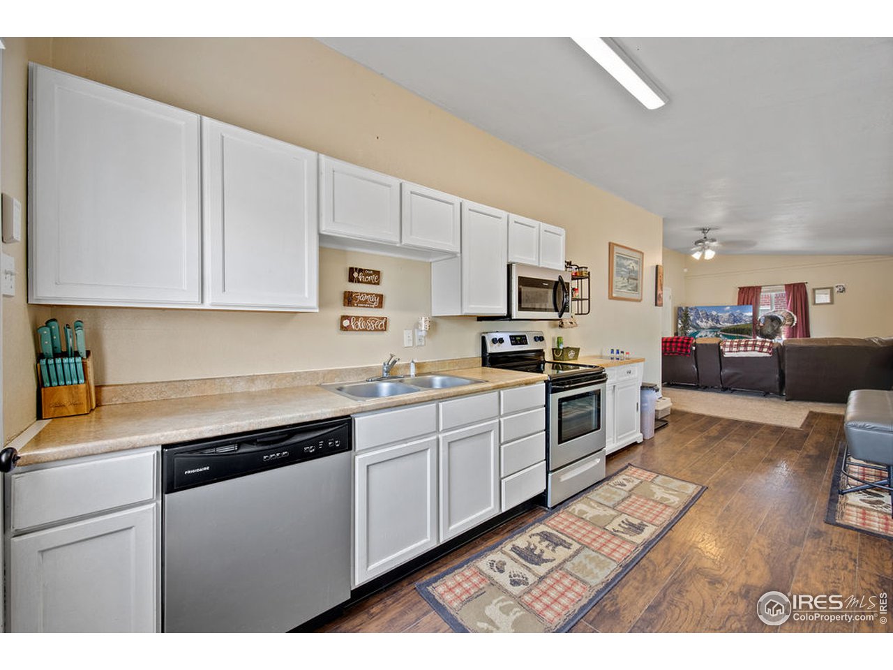 2302 25th Street Road Greeley, CO 80634 - Photo 2 of 25