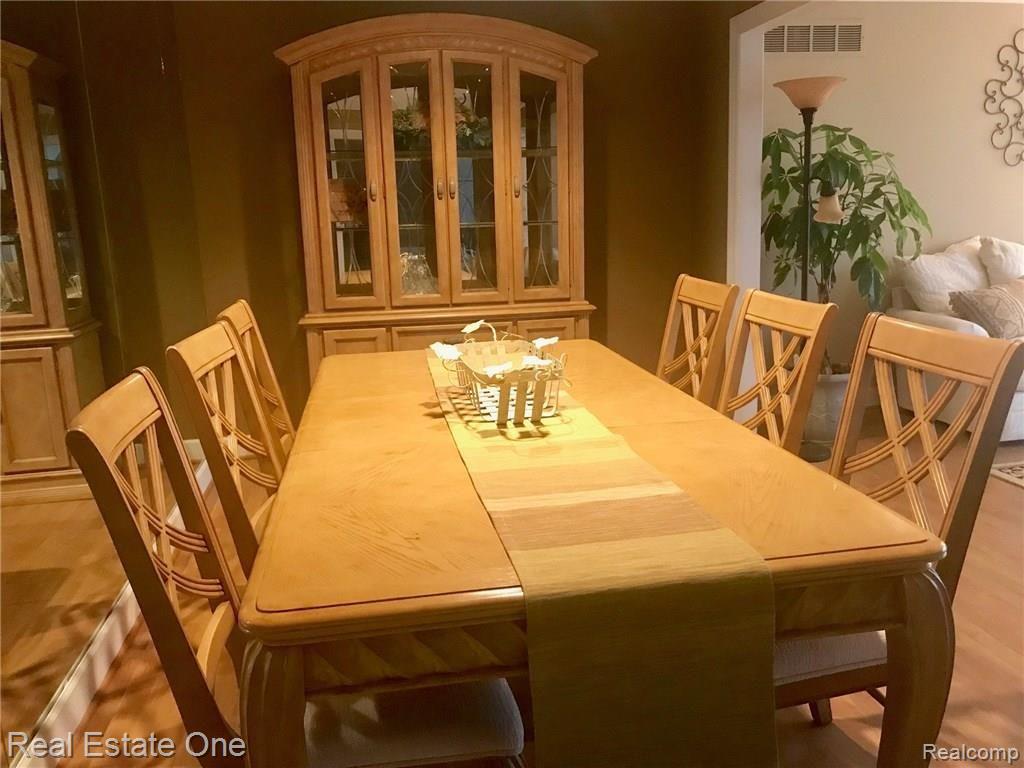 1849 Ludgate Lane Rochester Hills, MI 48309 - Photo 18 of 61