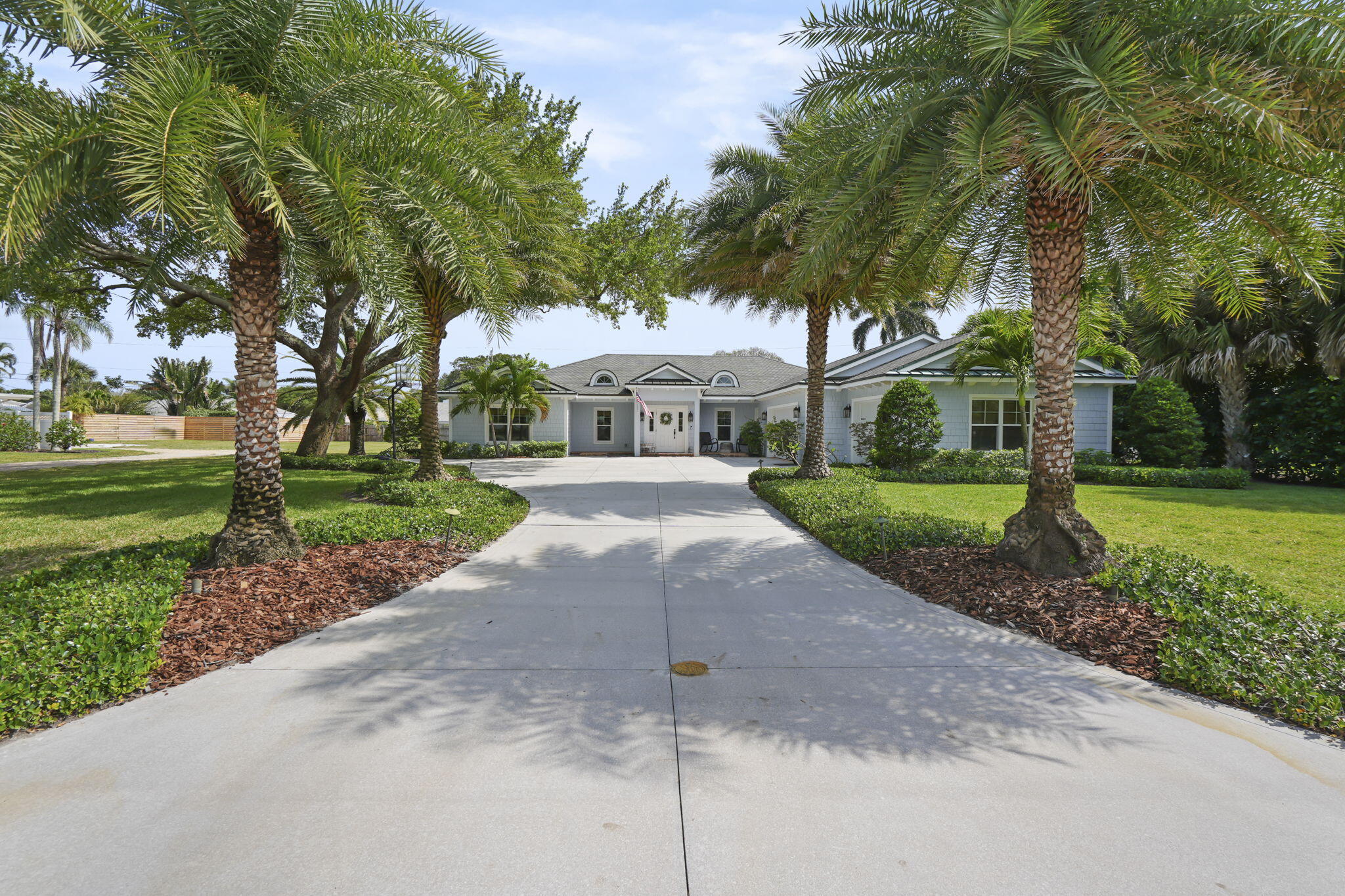 401 Miami Avenue Indialantic, FL 32903 - Photo 5 of 85 Date Palms