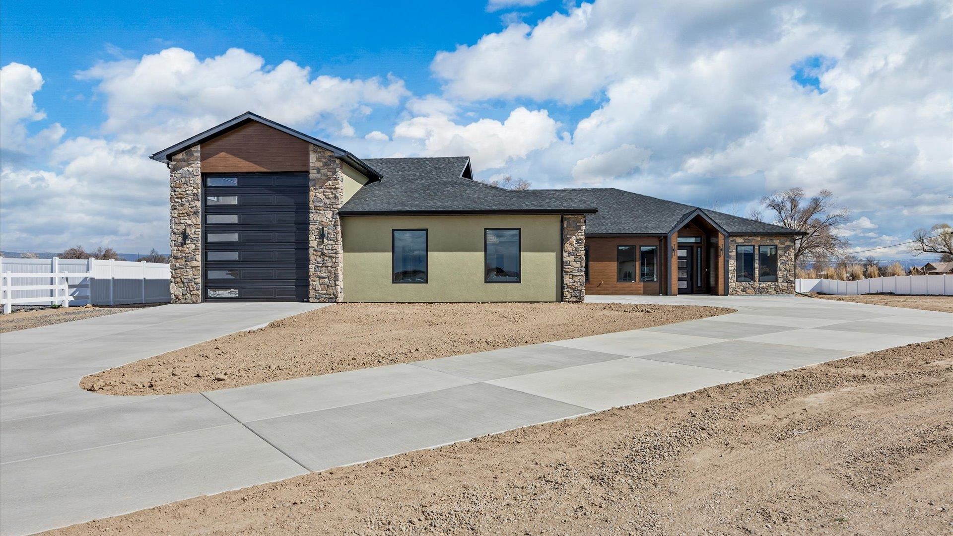 1934 Sean Court Fruita, CO 81521 - Photo 2 of 42