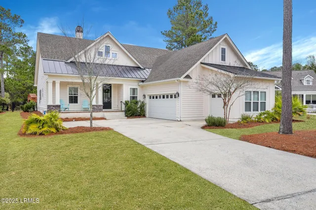 $999,900 | 21 Braemar Court, Bluffton, SC 29910