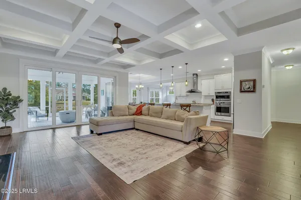 $899,900 | 21 Braemar Court, Bluffton, SC 29910