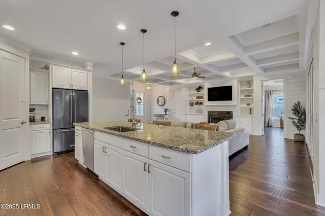 $999,900 | 21 Braemar Court, Bluffton, SC 29910