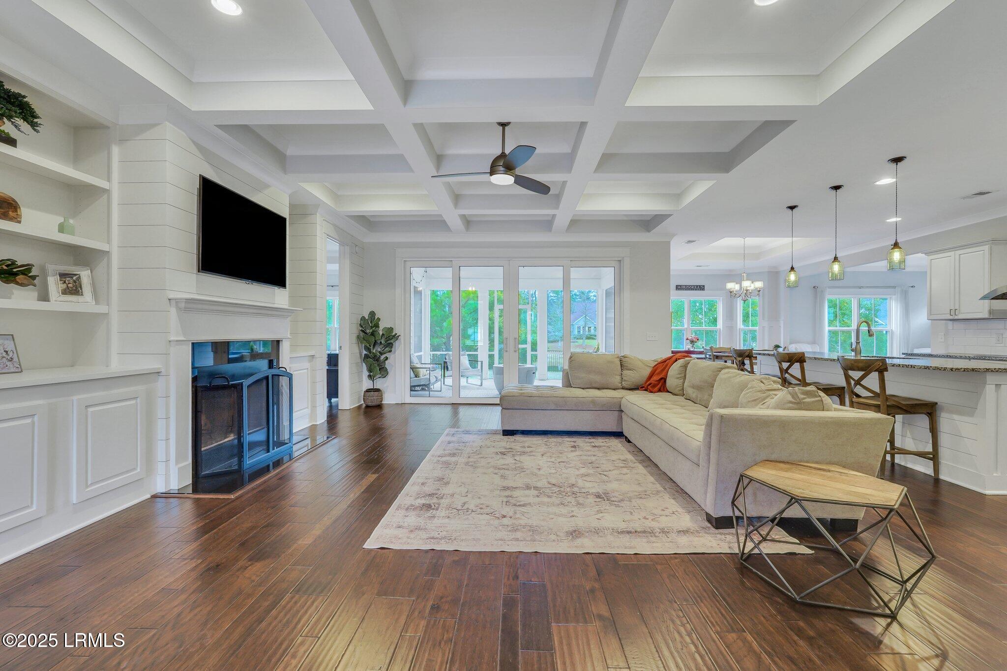 21 Braemar Court Bluffton, SC 29910 - Photo 2 of 98 24-web-or-mls-DSC08609