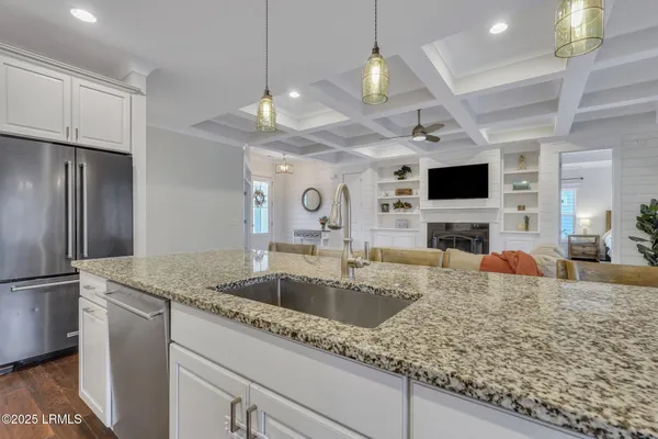 $899,900 | 21 Braemar Court, Bluffton, SC 29910