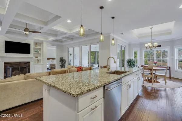 $899,900 | 21 Braemar Court, Bluffton, SC 29910