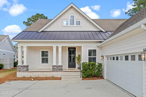 $899,900 | 21 Braemar Court, Bluffton, SC 29910