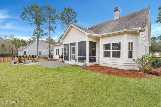 $999,900 | 21 Braemar Court, Bluffton, SC 29910