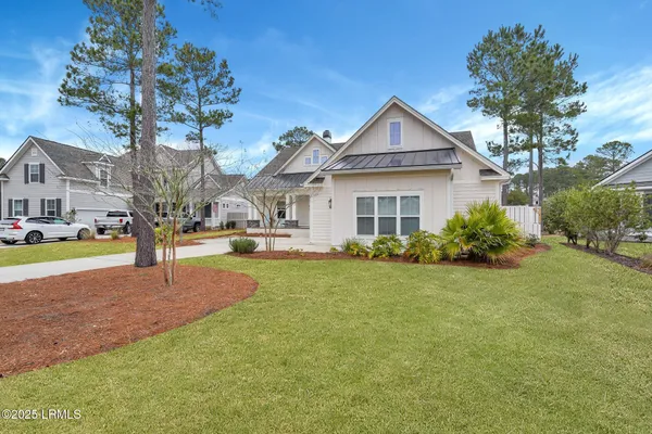 $899,900 | 21 Braemar Court, Bluffton, SC 29910