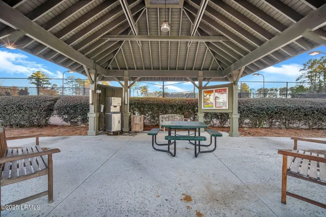 $999,900 | 21 Braemar Court, Bluffton, SC 29910