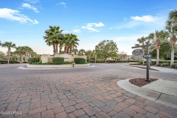 $899,900 | 21 Braemar Court, Bluffton, SC 29910