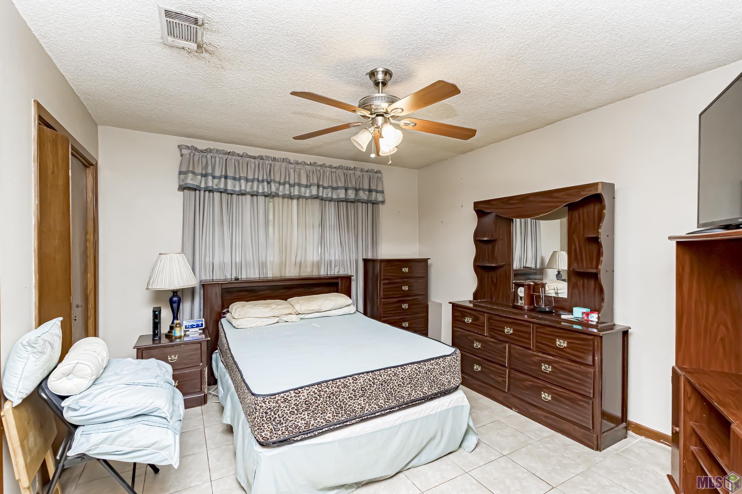 14004 Rampart Court Baton Rouge, LA 70810 - Photo 8 of 10 Gallery Image 8