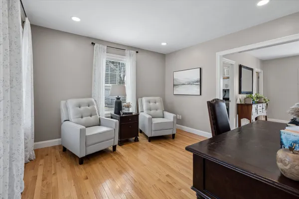 $925,000 | 27 Scenic Drive, Manchester, NH 03104